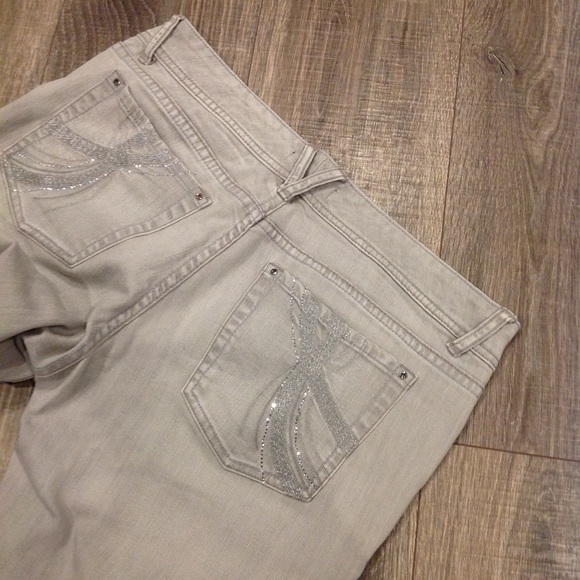 White House Black Market Jeans - Picture 6 of 6
